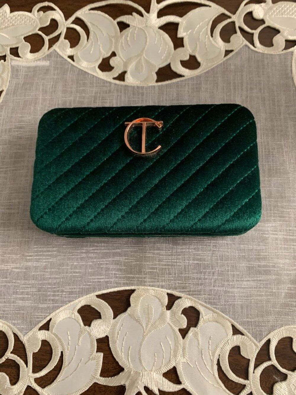 Charlotte Tilbury Mini Brush Set with Green Velvet Clutch